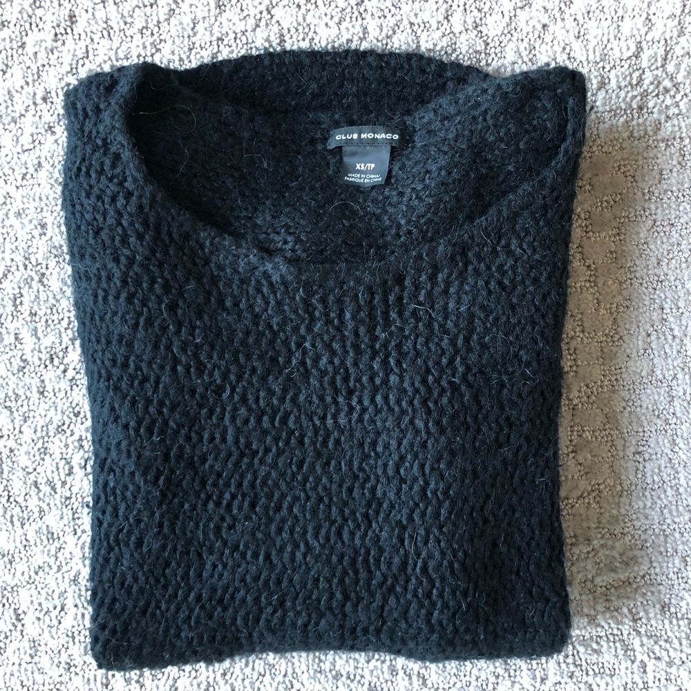 Multi texture! Black Club Monaco sweater 🖤
